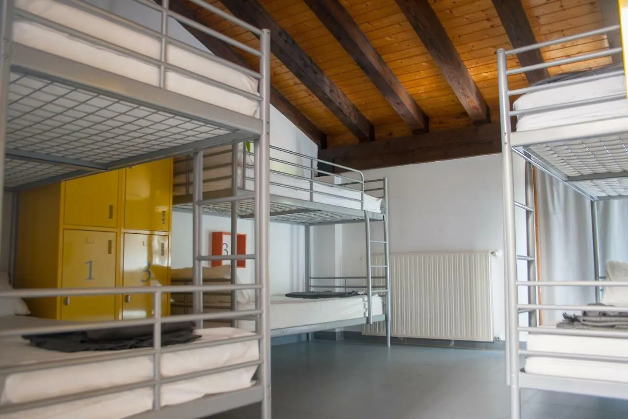 Albergue De Lastur Deba Hostel