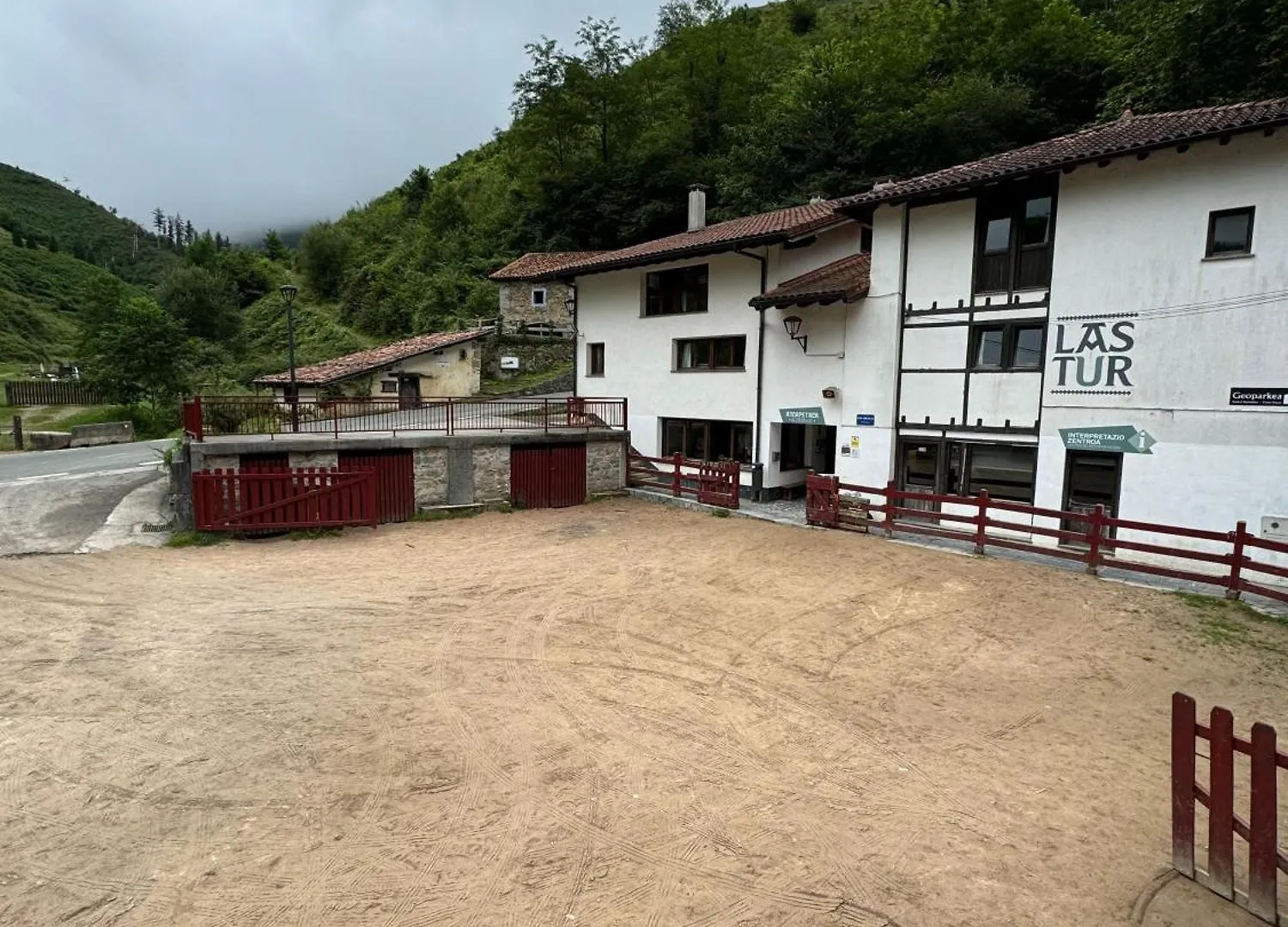 Albergue De Lastur Deba